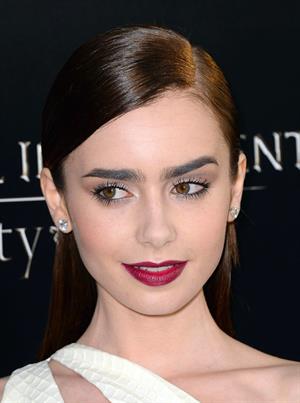 Lily Collins The Mortal Instruments City Of Bones Premiere LA 8/12/2013 