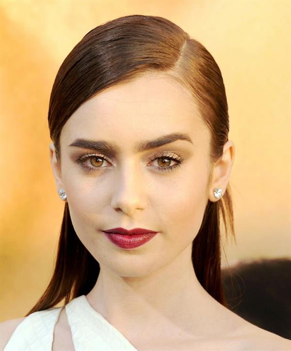 Lily Collins The Mortal Instruments City Of Bones Premiere LA 8/12/2013 