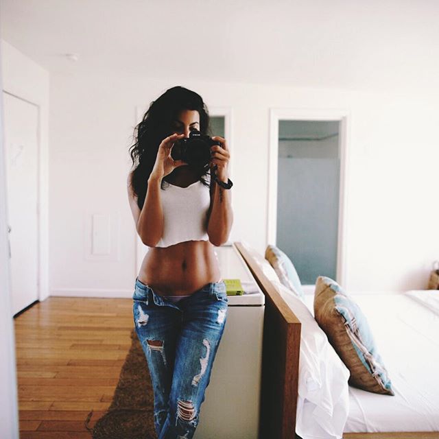 Mónica Alvarez taking a selfie