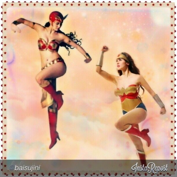 Marian Rivera taking a selfie