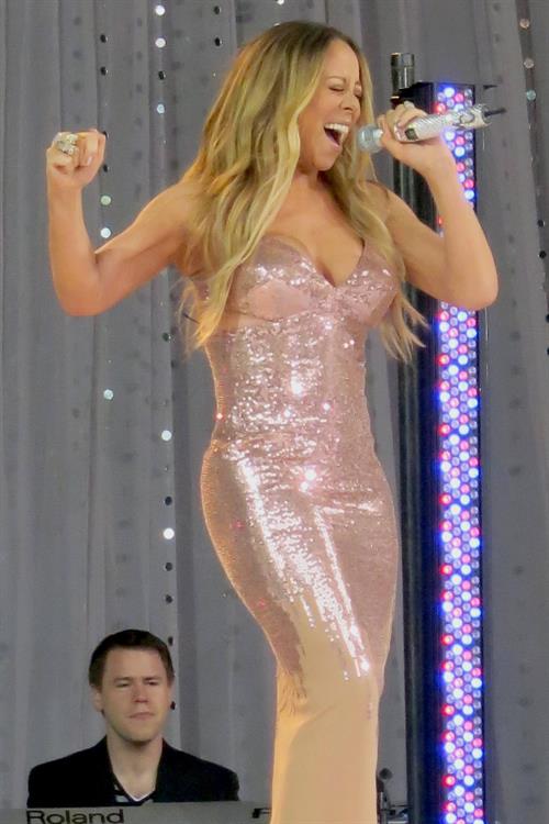 Mariah Carey Good Morning America Summer Concert Series Kick-Off (May 24, 2013) 