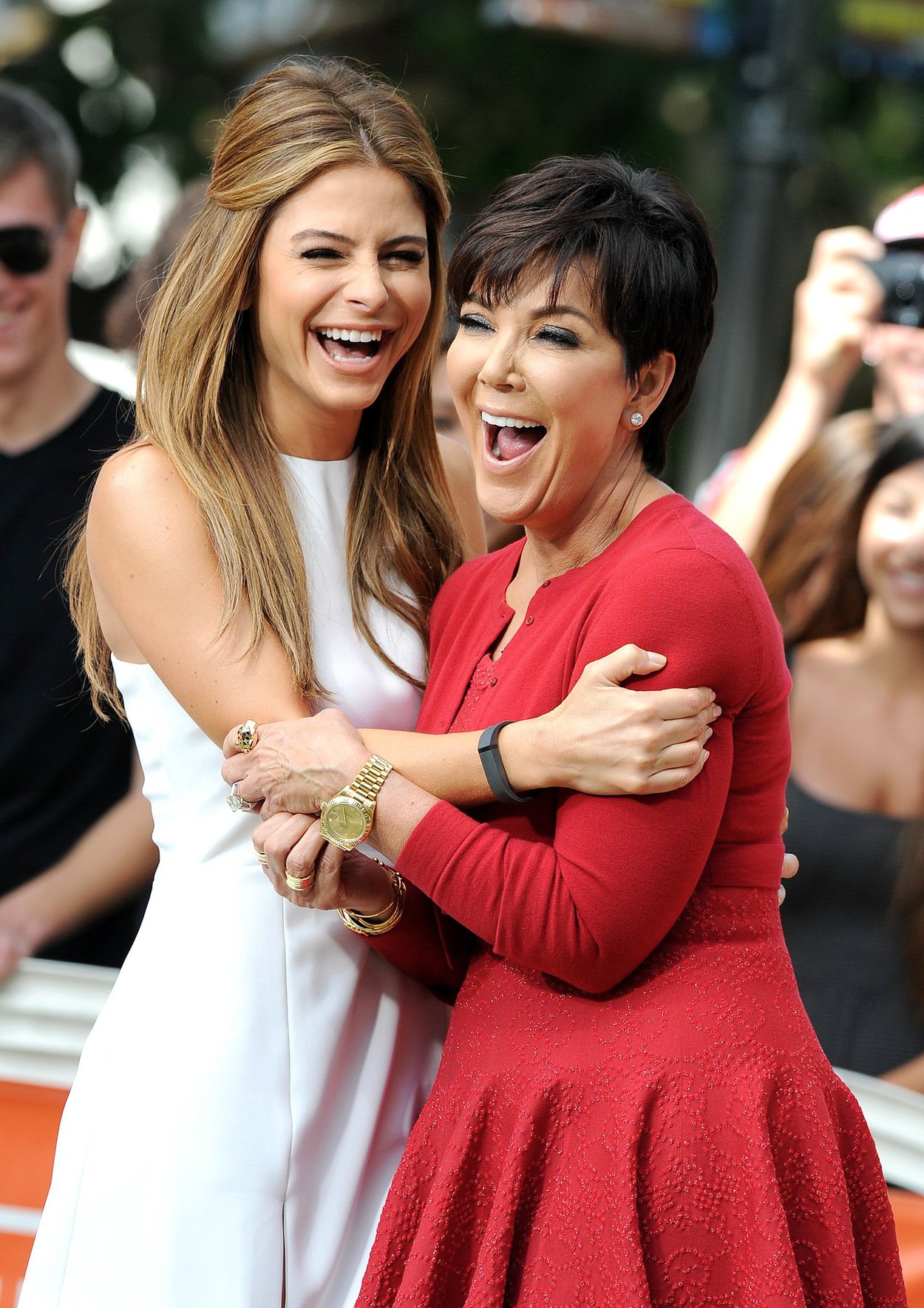 Maria Menounos On the set of Extra in Los Angeles on August 20, 2013