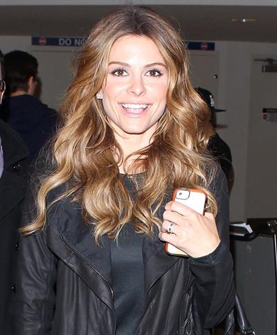 Maria Menounos – LAX airport arrival in LA 10/15/13  