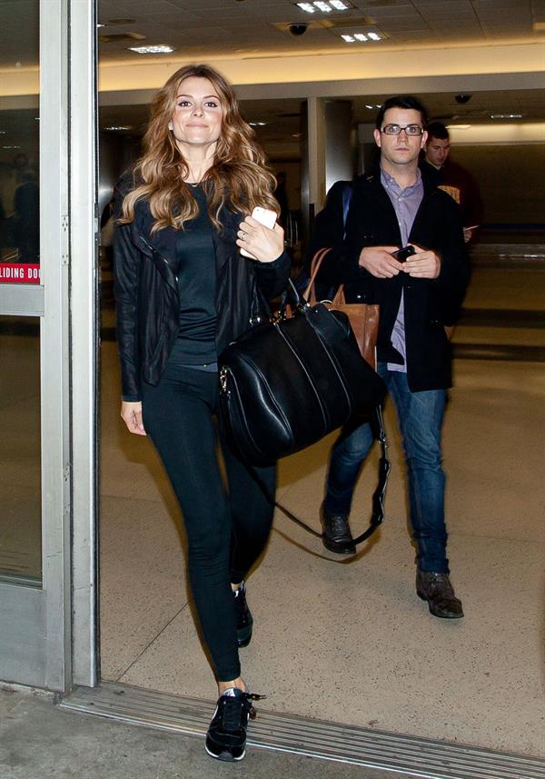 Maria Menounos – LAX airport arrival in LA 10/15/13  