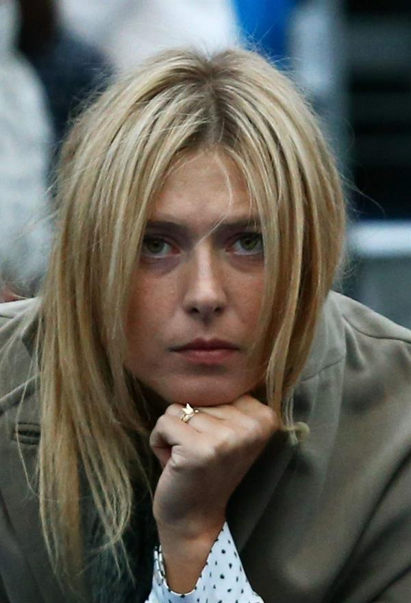 Maria Sharapova Watches her boyfriend on day one of the AEGON Championships at Queens Club in London - June 10, 2013 