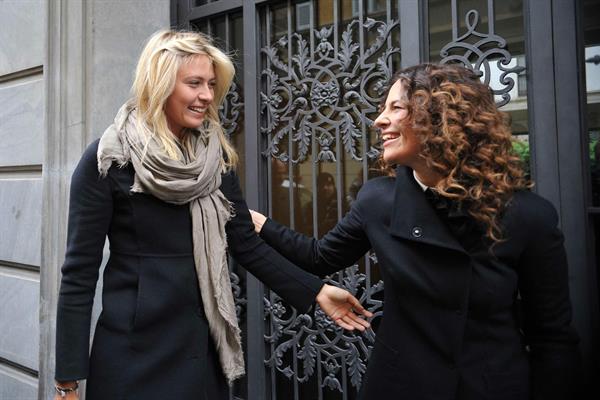 Maria Sharapova Giorgio and Roberta Armani meet tennis star Maria Sharapova at Armani's palace. November 30, 2012 