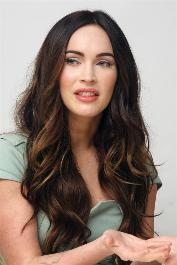 Megan Fox This is 40 Photocall in Los Angeles on November 28, 2012