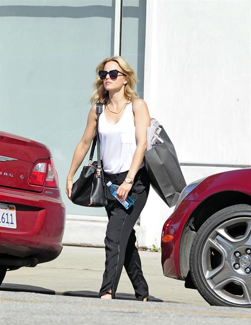 Mena Suvari running some errands in West Hollywood on May 28, 2013