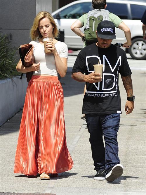 Mena Suvari Pictures Mena Suvari - Out for lunch at Planet Raw in Santa Monica - August 21, 2012