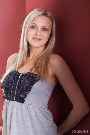 Luciana A Pictures Luciana in Peachi for Rylsky Art