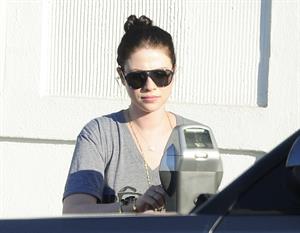 Michelle Trachtenberg shopping in Beverly Hills 9/12/13