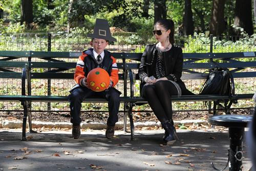 Michelle Trachtenberg on the Set of Gossip Girl in Central Park - September 24, 2012 