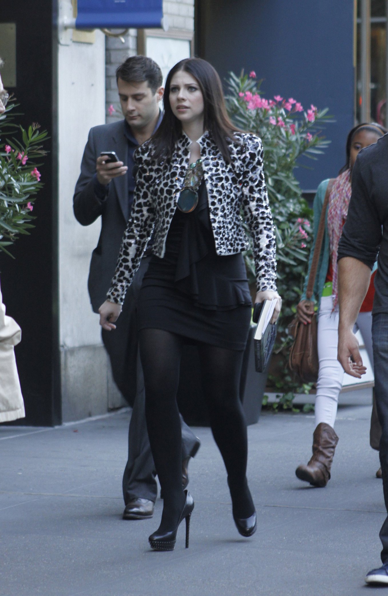 Michelle Trachtenberg Pictures Michelle Trachtenberg Gossip Girl set in New York - October 1, 2012