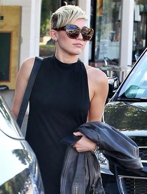 Miley Cyrus out and about in Toluca Lake 11/10/12