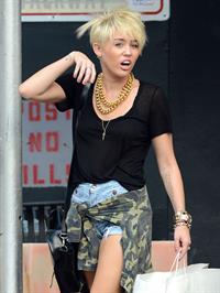 Miley Cyrus - Out shopping in New York City August 23, 2012