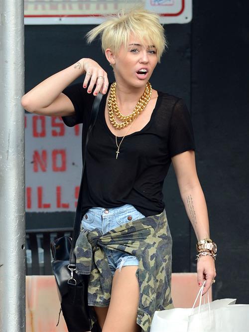 Miley Cyrus - Out shopping in New York City August 23, 2012