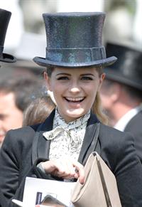 Mischa Barton - Epsom Derby in Epsom, England, June 2, 2012