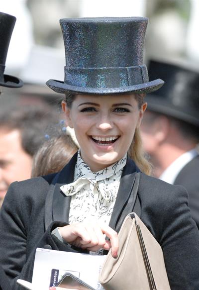 Mischa Barton - Epsom Derby in Epsom, England, June 2, 2012