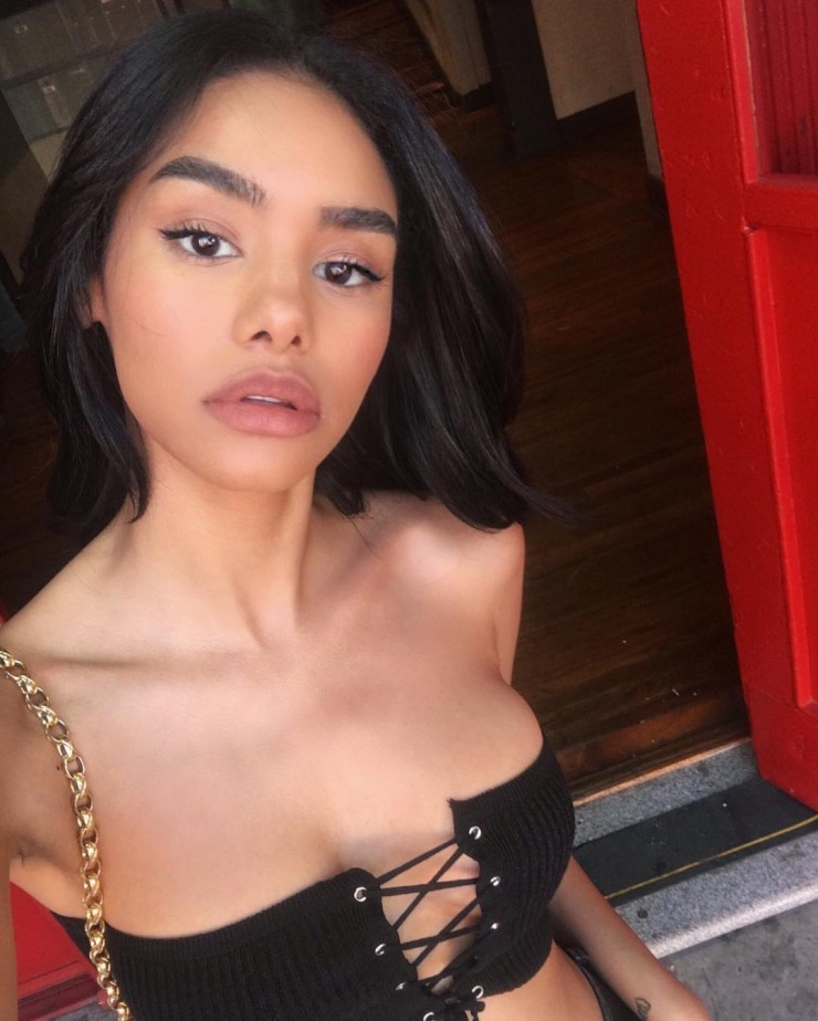 Naressa Valdez taking a selfie