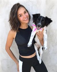 Nina Dobrev