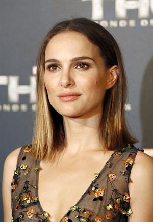 Natalie Portman  Thor: The Dark World  Premiere in Paris 10/23/2013 