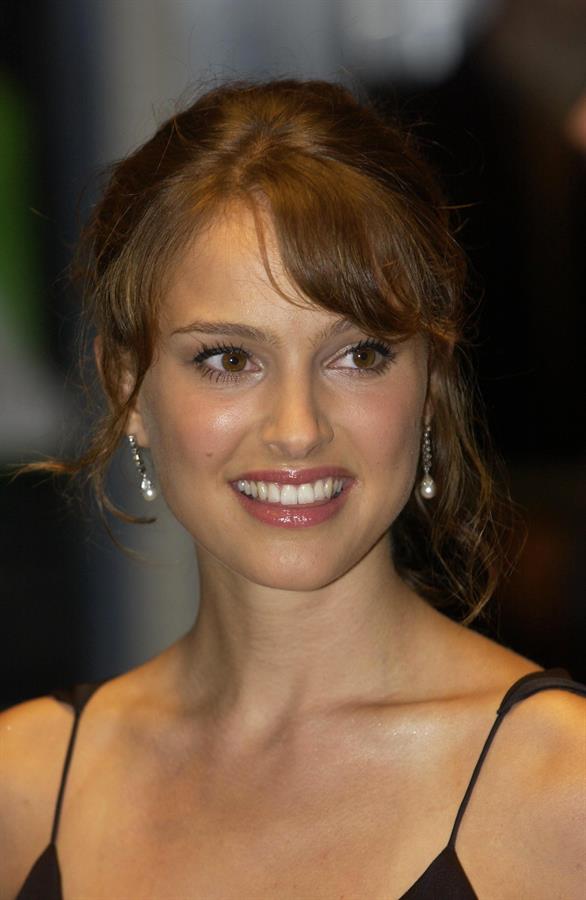 Natalie Portman – “Garden State” UK Premiere 8/23/04  