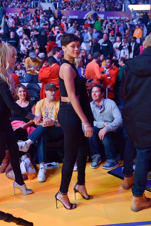 Rihanna Pictures Rihanna New York Knicks vs Los Angeles Lakers in Los Angeles on December 25, 2012