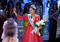 Miss USA 2012 Olivia Culpo is Miss Universe Pageant in Las Vegas (Dec 19, 2012) 