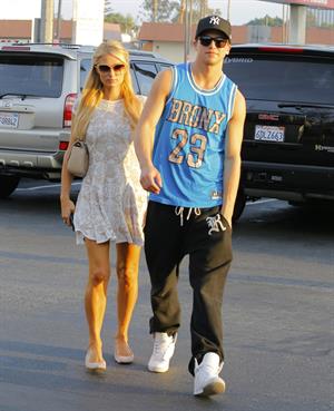 Paris Hilton Shopping at the Grove April 3, 2013  
