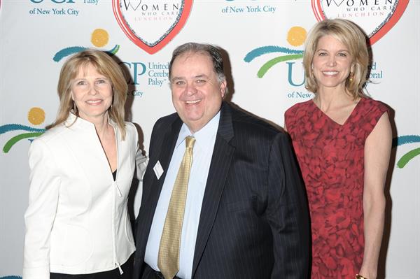 Paula Zahn Attends The 10th Annual Women Who Care Luncheon - NYC - May 5, 2012 