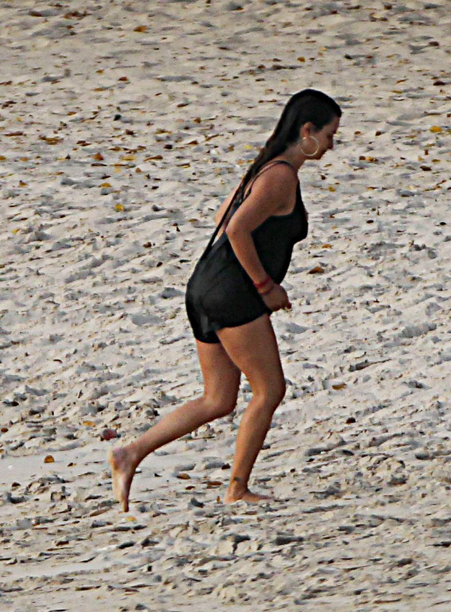 Penelope Cruz holidaying in Barbados 3/13/13  