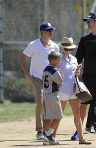 Reese Witherspoon Plays football with husband in Los Angeles (May 11, 2013) 