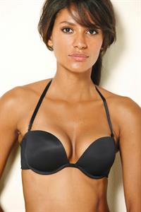 Emanuela de Paula in lingerie