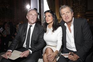 Salma Hayek at the Stella McCartney fashion show at Paris Fashion Week - Sep. 30, 2013 