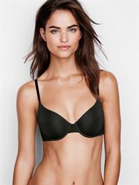 Robin Holzken in lingerie