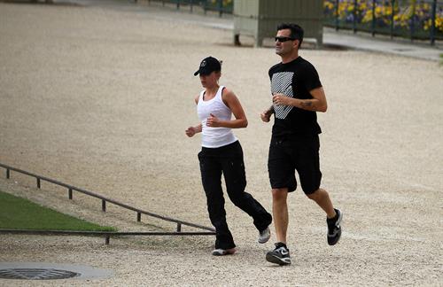 Scarlett Johansson - Jogging in the Jardin du Luxembourg in Paris on August 20, 2012