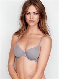 Robin Holzken in lingerie