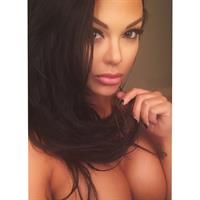 Vivian Kindle taking a selfie