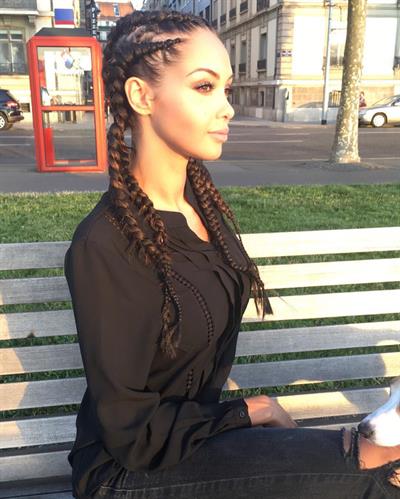 Nabilla Benattia Pictures Nabilla Benattia