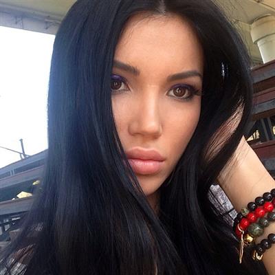 Svetlana Bilyalova taking a selfie