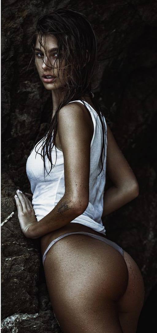 Camila Morrone - ass