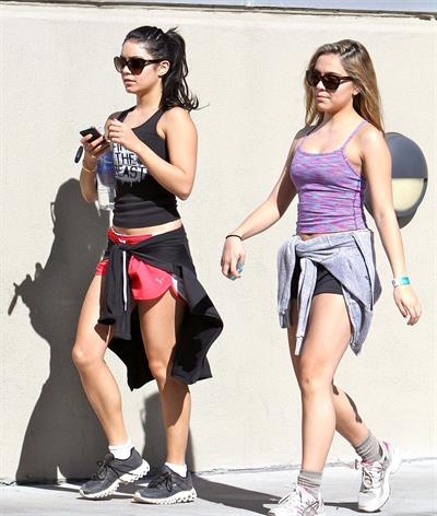 Vanessa Hudgens out and about in Studio City 10/29/12 Gal Number : 20121109182701775e-20