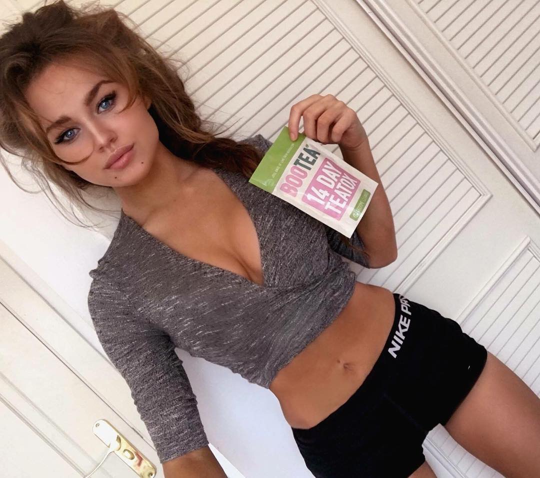 Rosie Mac taking a selfie
