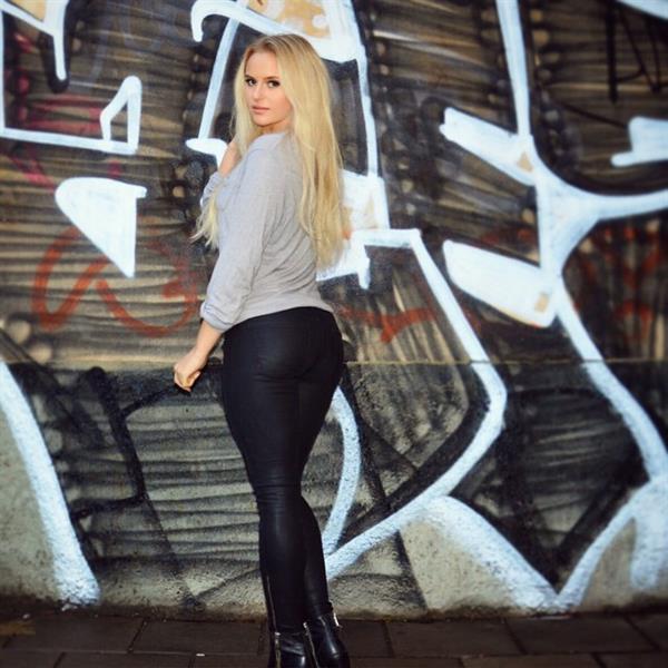 Anna Nyström in Yoga Pants - ass