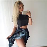 Anna Nyström taking a selfie