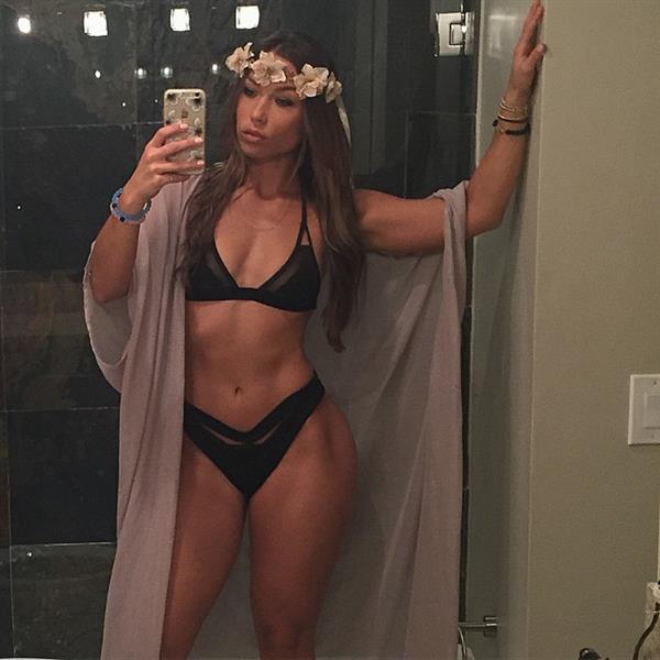 Nicole Mejia in lingerie taking a selfie