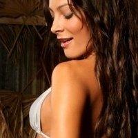 Kenda Perez in a bikini