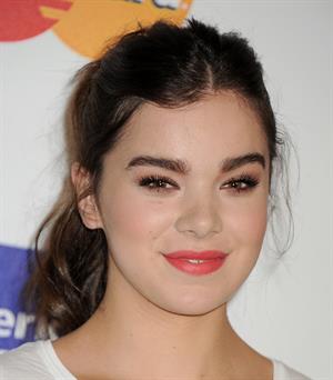 Hailee Steinfeld 4th Biennial Stand Up To Cancer SU2C September 5, 2014