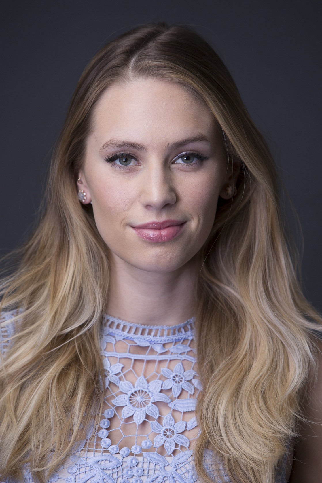 Dylan Penn Pictures