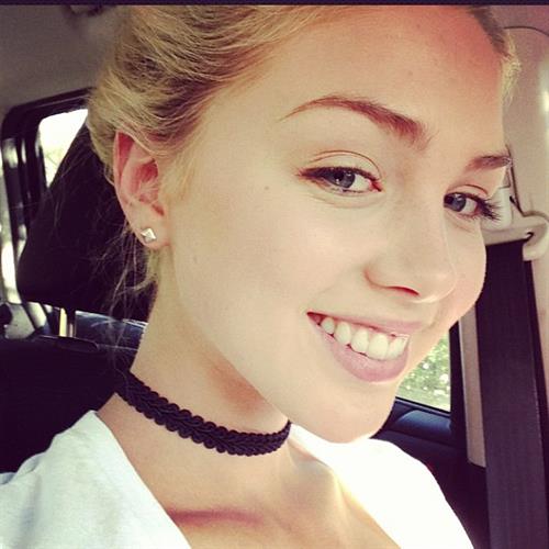 Taylor Godfrey taking a selfie